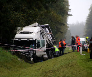 Tatarowce. 30-latek i trzech jego synów nie żyją po czołowym zderzeniu z tirem