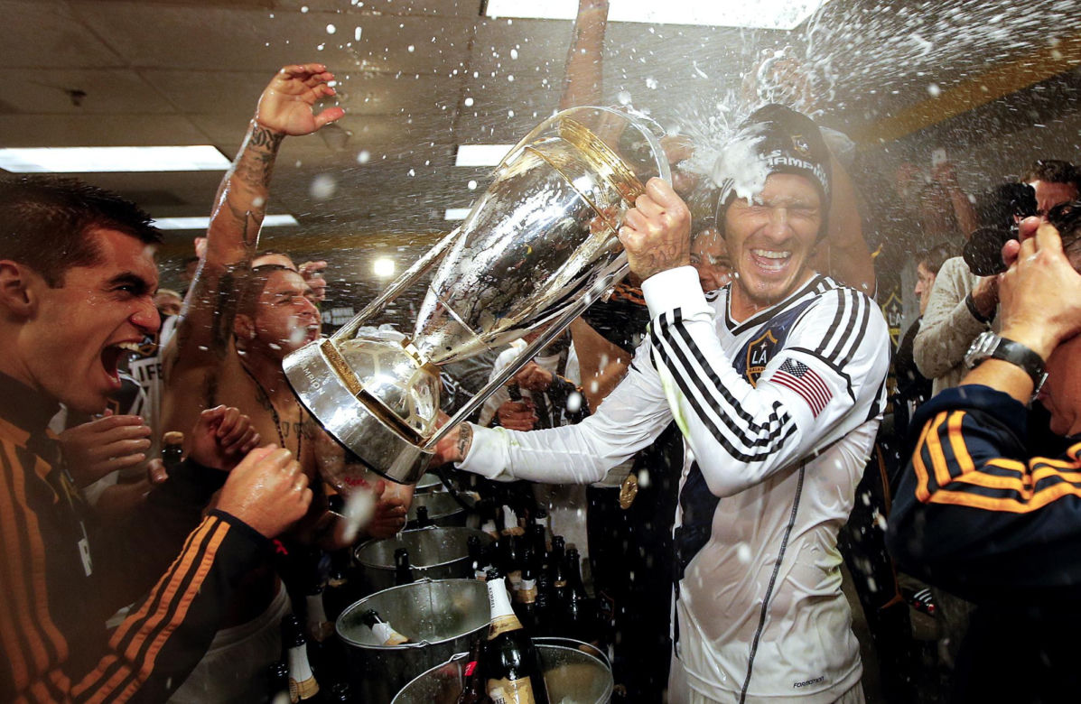 David Beckham pasowany na rycerza