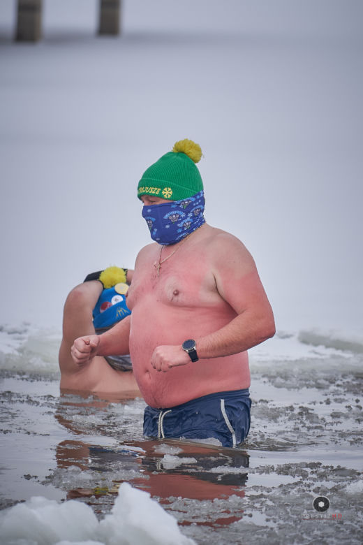 Świąteczna Piątka - bieganie i morsowanie w Borkowie koło Kielc