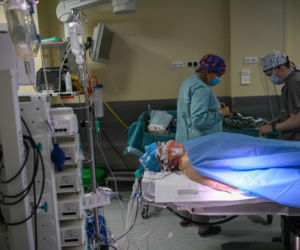 Polscy lekarze z Chin zoperaowali pacjentów w Warszawie. To pierwsze w historii operacje telerobotyczne na taką odległość