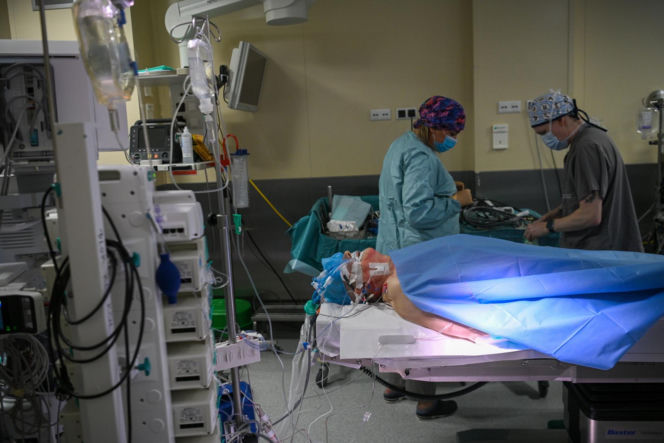 Polscy lekarze z Chin zoperaowali pacjentów w Warszawie. To pierwsze w historii operacje telerobotyczne na taką odległość