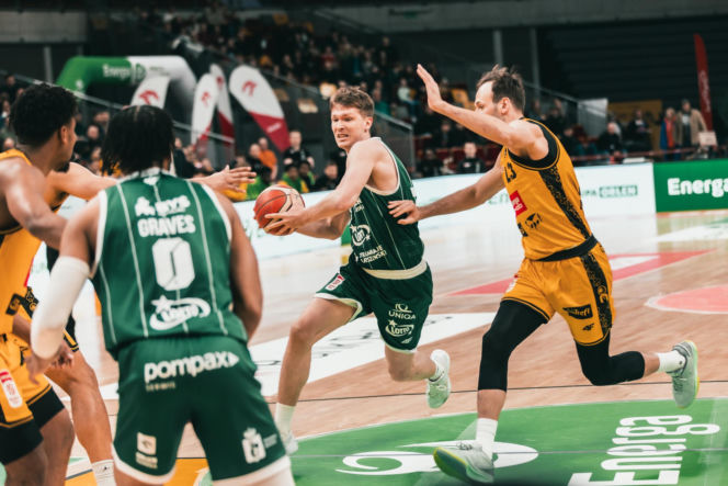 Legia Kosz wygrała 100:93 z Treflem Sopot! Kolejne zwycięstwo na wyjeździe