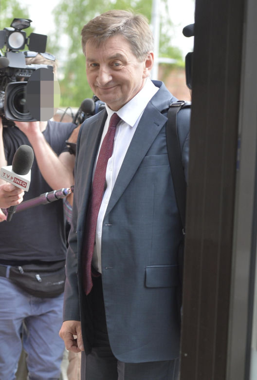 Politycy PiS pilnie wezwani na Nowogrodzką. Co się dzieje?!