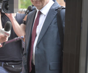 Politycy PiS pilnie wezwani na Nowogrodzką. Co się dzieje?!