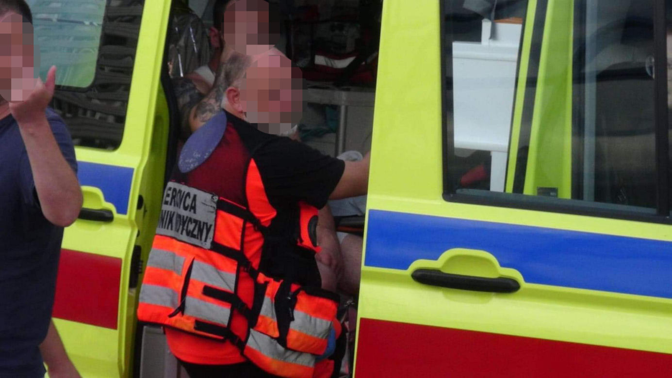 Horror. Atak Gruzinów z nożami w barze w Śródmieściu! Dwie osoby w szpitalu