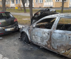 Pokłócili się o dziewczynę, więc spalił mu auto? Porachunki kochanków na Targówku