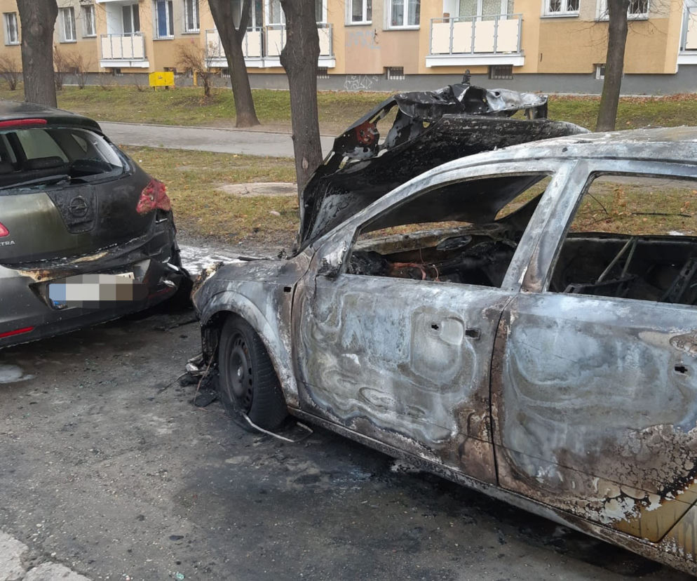 Pokłócili się o dziewczynę, więc spalił mu auto? Porachunki kochanków na Targówku