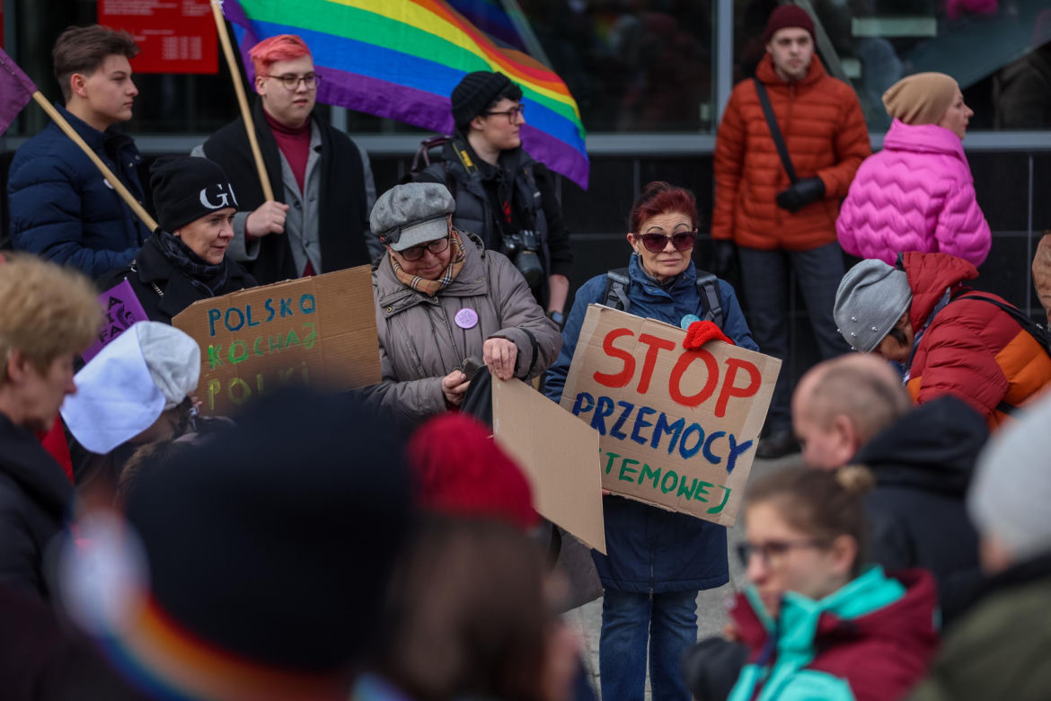 Marsze w całej Polsce! Kobiety żądają legalnej aborcji. „To nie jest koniec walki”