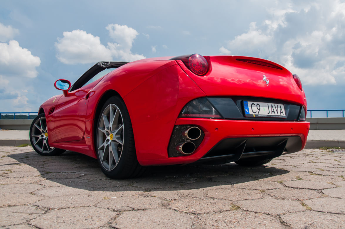 Ferrari California 4.3 490 KM 7AT