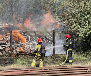 Kłęby czarnego dymu unoszą się nad Warszawą! Kolejny gigantyczny pożar, tym razem na Pradze!