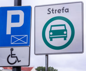 Eskalacja konfliktu o Strefę Czystego Transportu w Krakowie. Zniszczono znaki, miasto idzie na policję