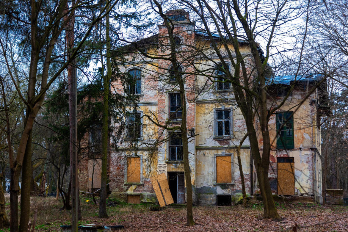 Konstancin-Jeziorna. Opuszczone wille - zobacz zdjęcia rezydencji, które kiedyś zachwycały
