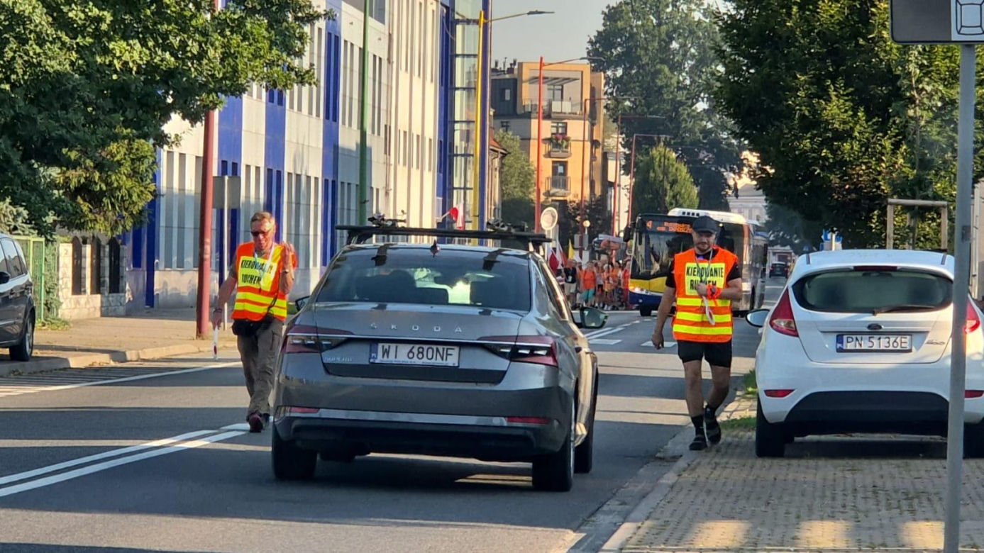 Ruszyli! Kaliska Pielgrzymka już w drodze na Jasną Górę.
