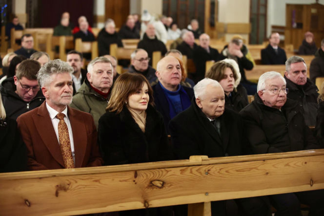 Jarosław Kaczyński w Starachowicach – Hołd dla Matki i Refleksje o Polsce