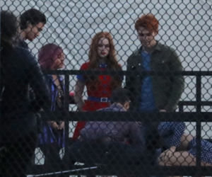 Obsada Riverdale na planie serialu - KJ Apa, Madeline Petsch