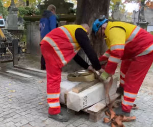 Tramwajarze weszli na Powązki. Co oni tam robili?