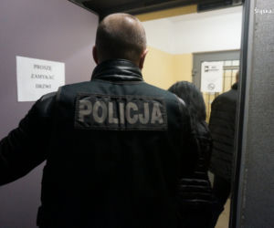 Śląska policja rozbiła gang sutenerów! Zarabiali na cudzej prostytucji [ZDJĘCIA]