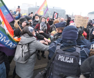 Starcie policji z uczestnikami protestu