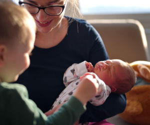 Masz poczucie winy przy drugim dziecku? Niepotrzebnie