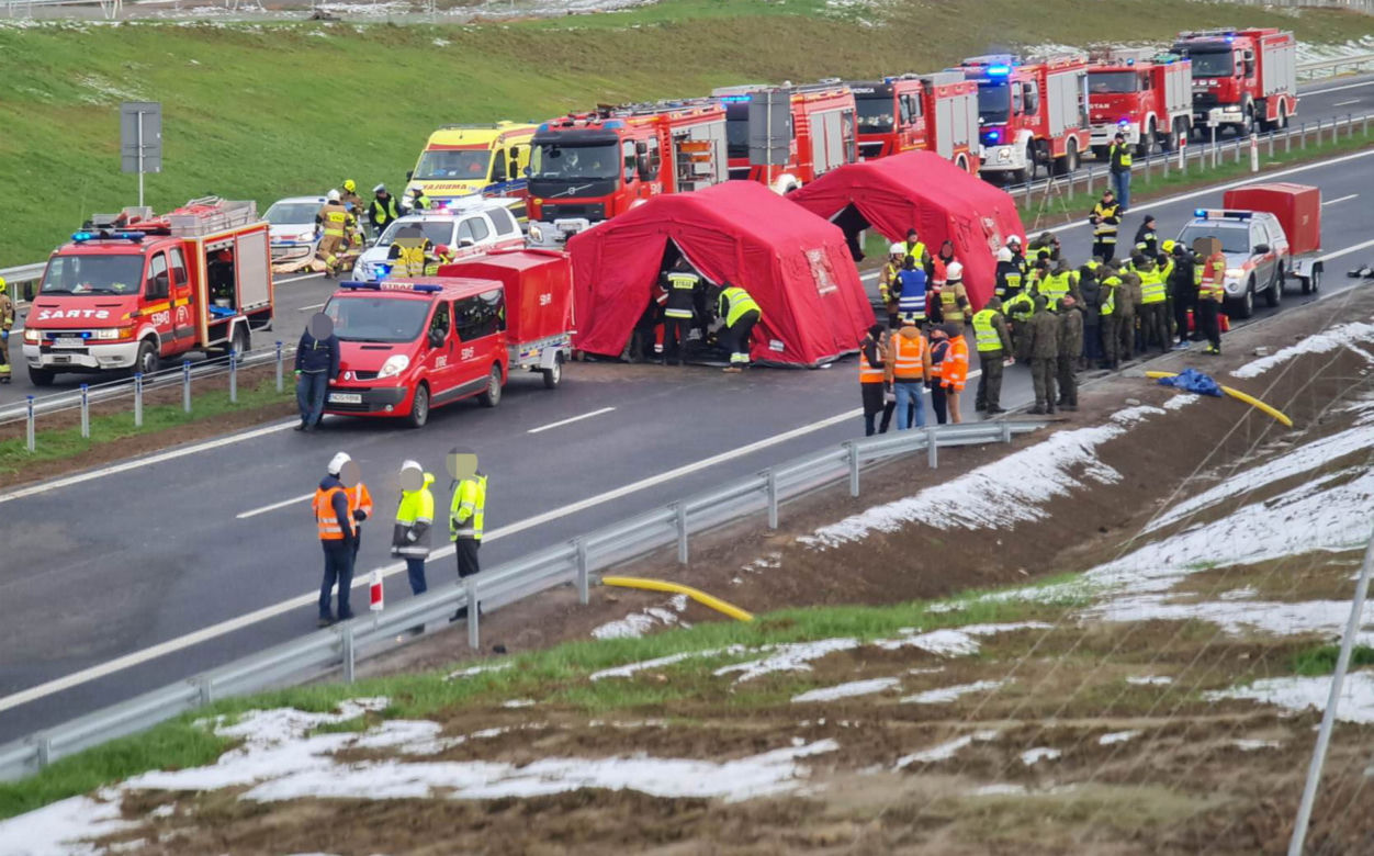 Potężny karambol na S5. Rozbity autobus, Potężna akcja strażaków