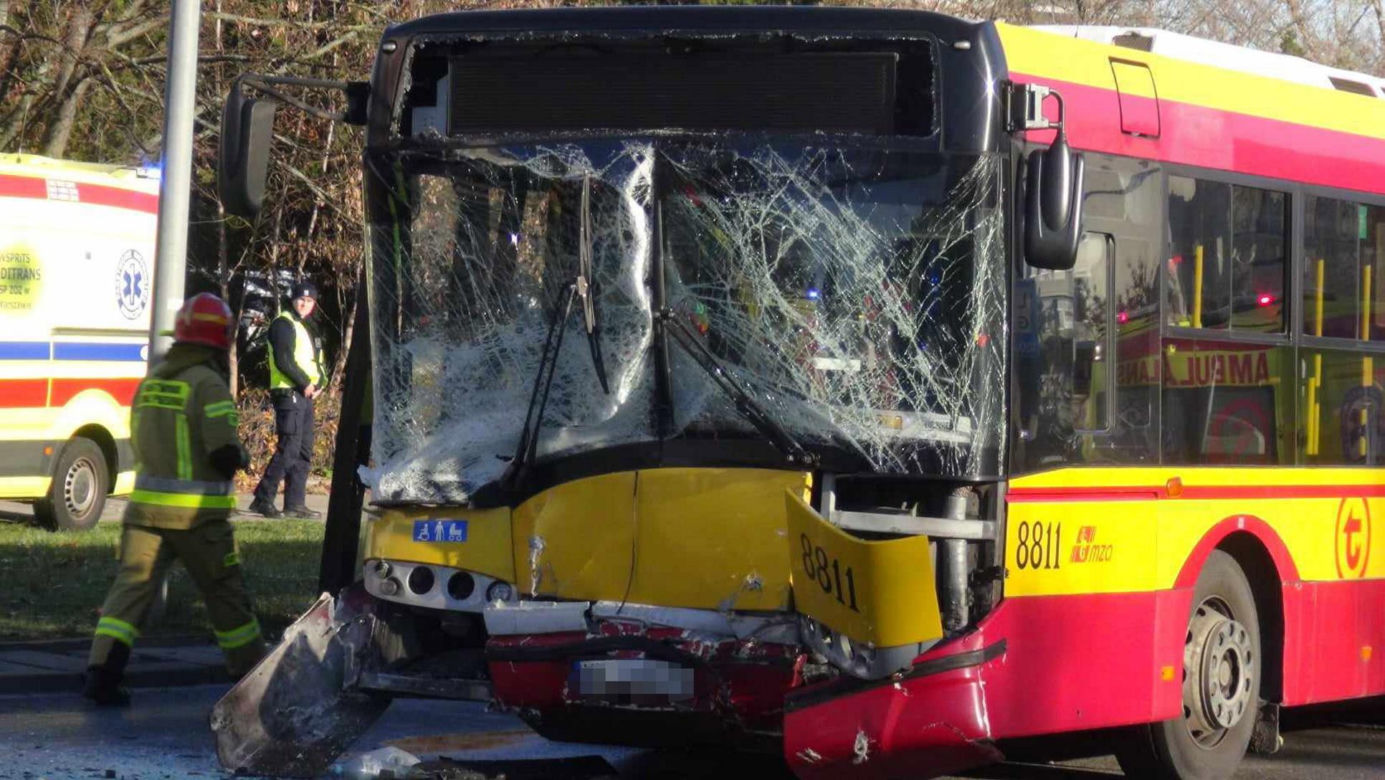 Poważny wypadek autobusu w Warszawie