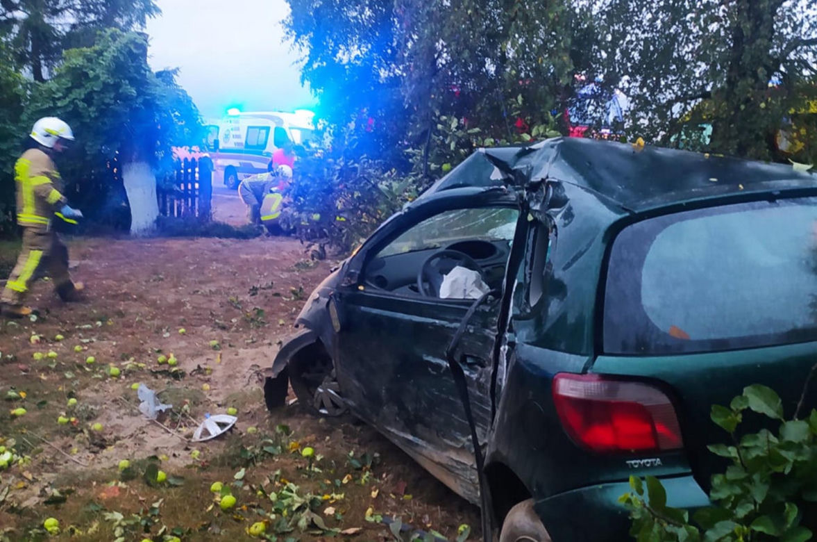 Karol zginął w wypadku, a jego kolega przeżył, bo wypadł z samochodu