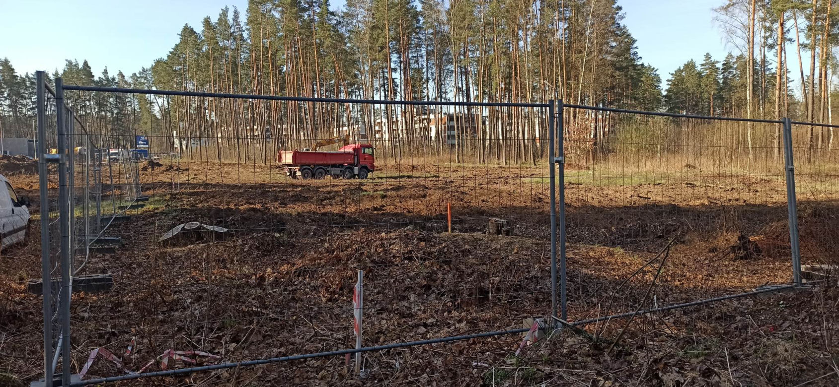 Pod Olsztynem otworzy się sklep Aldi. Właśnie ruszyła budowa dyskontu [ZDJĘCIA]