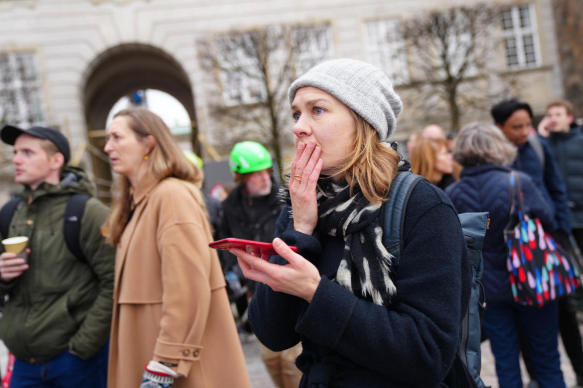 "Nasze Notre Dame" w ogniu! Runęła wieża! "400 lat dziedzictwa w płomieniach" 