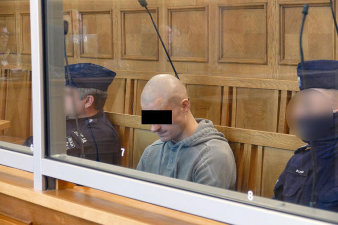 W kilkadziesiąt sekund zabił pana Franciszka. Wstrząsający film z targu w Rawie Mazowieckiej