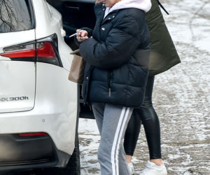 Hanna Lis pali przy córce