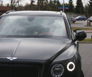 Wojtek Szczęśny jeździ Bentleyem Bentayga
