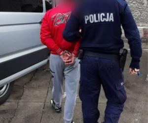 Opolskie: Przykuli do futryny i odpalili piłę łańcuchową! [ZDJĘCIA]