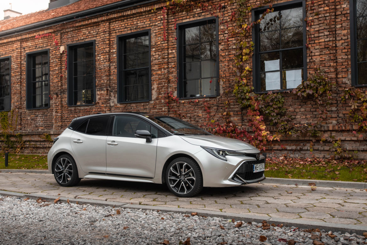 Toyota Corolla Hatchback 1.2 Turbo 116 KM 6 M/T 