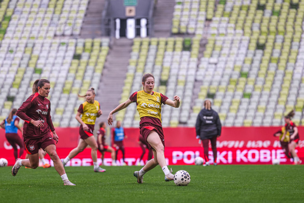 Marta Nawrocka na zgrupowaniu piłkarskiej reprezentacji kobiet