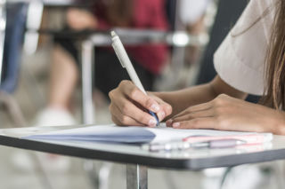 Egzamin ósmoklasisty z matematyki wyciekł do internetu? Uczniowie gorączkowo przeszukują sieć