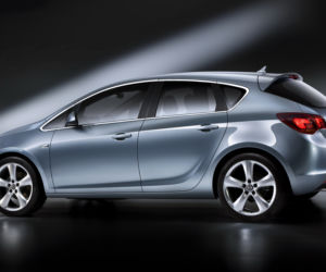Opel Astra IV
