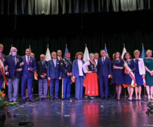 Prezydent odznaczył bohatera i Polonię