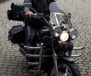 Pacjentki porzuciły konwencjonalną terapię, by „leczyć się” lampami. Szaman z Małopolski nie trafi za kraty