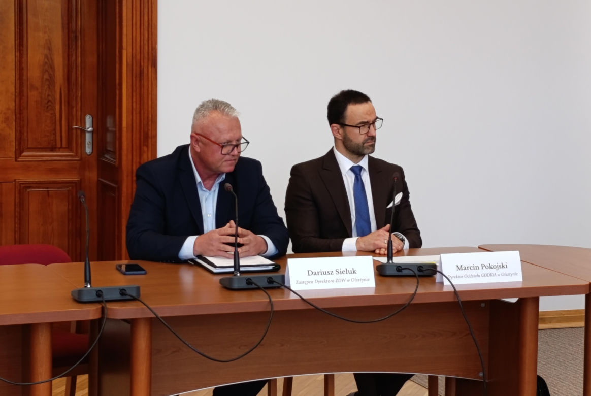 Podpisanie umów na przebudowy skrzyżowań na DK 15 w Sampławie i DK 16 w Lubajnach, Starych Jabłonkach i Zawadach Małych