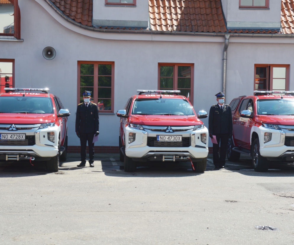 Nowy samochód w iławskiej komendzie straży pożarnej