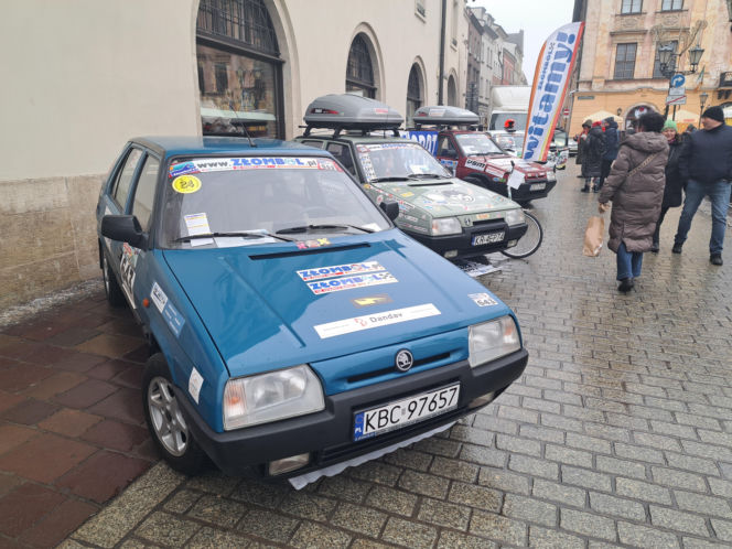 34. finał WOŚP w Krakowie. Legendarne pojazdy ZŁOMBOL na Małym Rynku