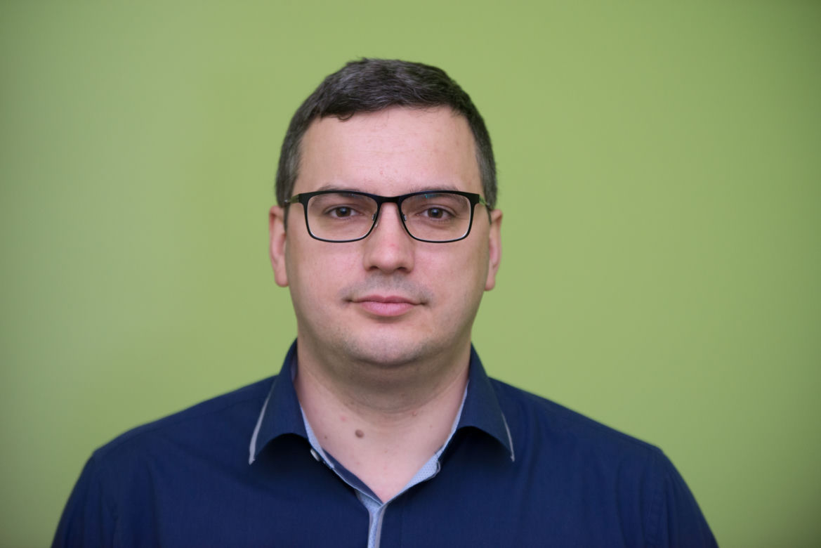 SEKSSZANTAŻYŚCI NISZCZĄ URZĘDNICZKĘ, A  WÓJT CHCE JĄ ZWOLNIĆ.