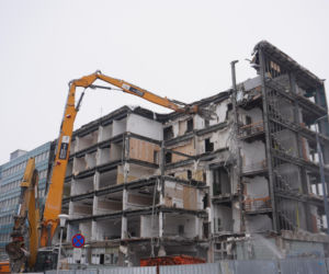 Rozbiórka słynnego budynku UW na Mokotowie