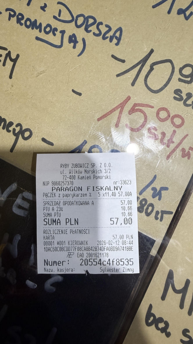 Pączek z paprykarzem kamieńskim