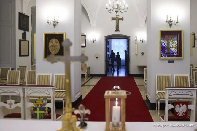 Nawrocki stał obok instrumentu i aż go kusiło! Nie mógł się powtrzymać. Nagranie krąży po sieci