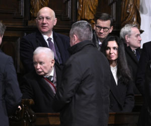 Msza za ofiary Smoleńska w Archikatedrze. Obecni Nawrocki i Kaczyńska