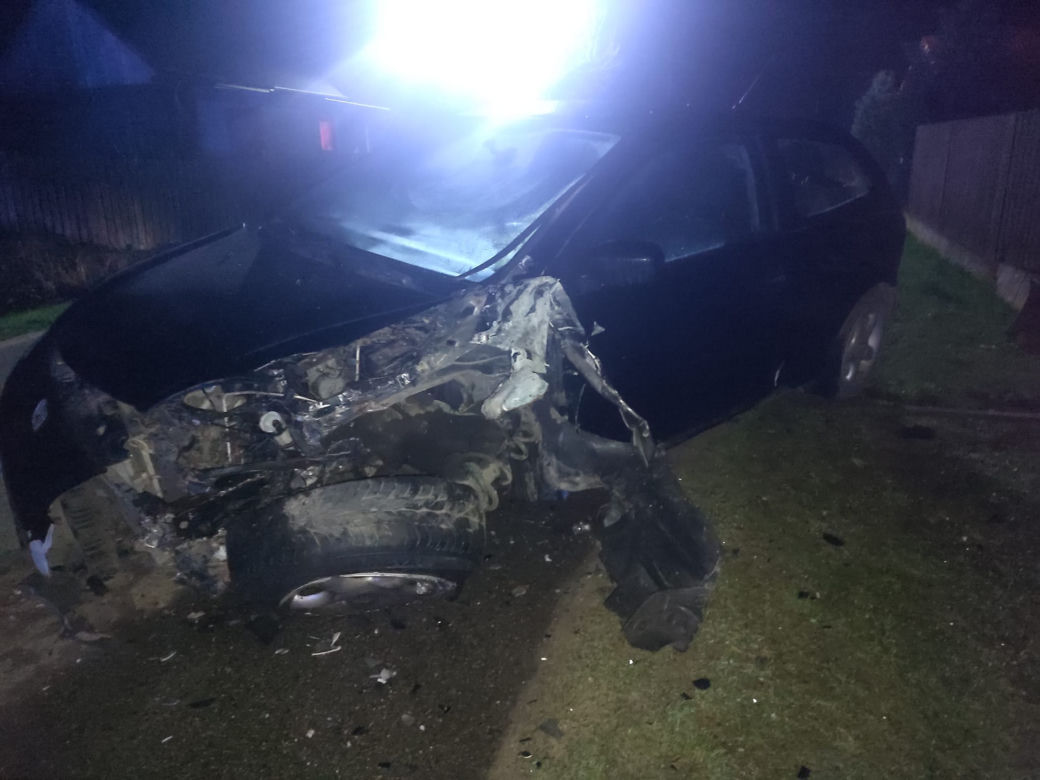 Dwa samochody roztrzaskane, są ranni. Dramatyczny wypadek pod Wyszkowem