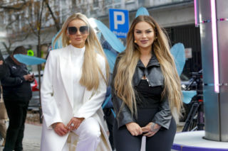 Ewelona wyjęła implanty z piesi. Czy planuje też usunąć je z pupy?