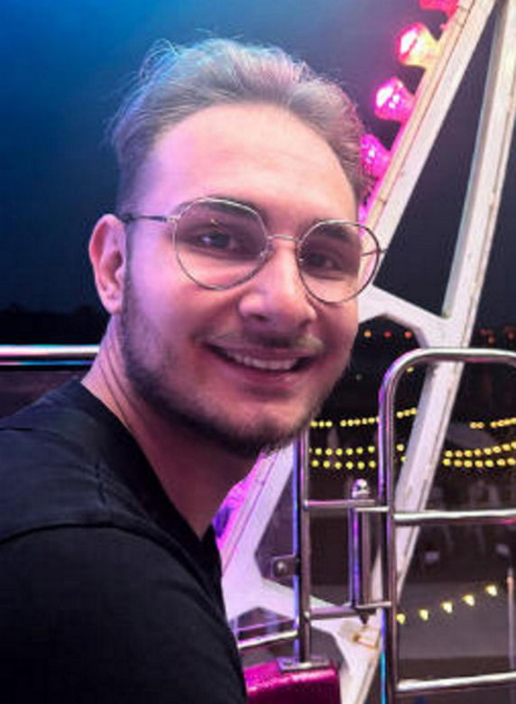 Mateusz z Raczek przeżył wypadek samochodowy. Czeka go długotrwałą rehabilitacja. Mama 22-latka: "Z całego serca proszę o pomoc!"