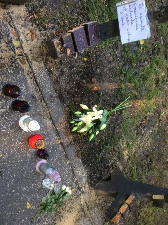 Znicze w miejscu śmierci dziewczynki 